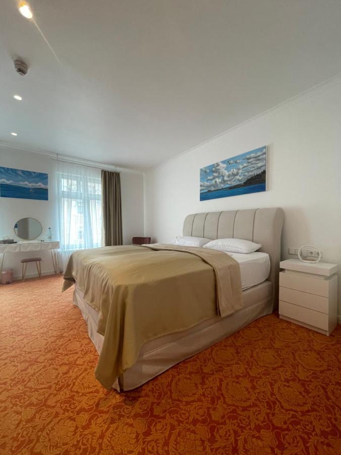 Art Hotel House One Baden-Baden Ngoại thất bức ảnh